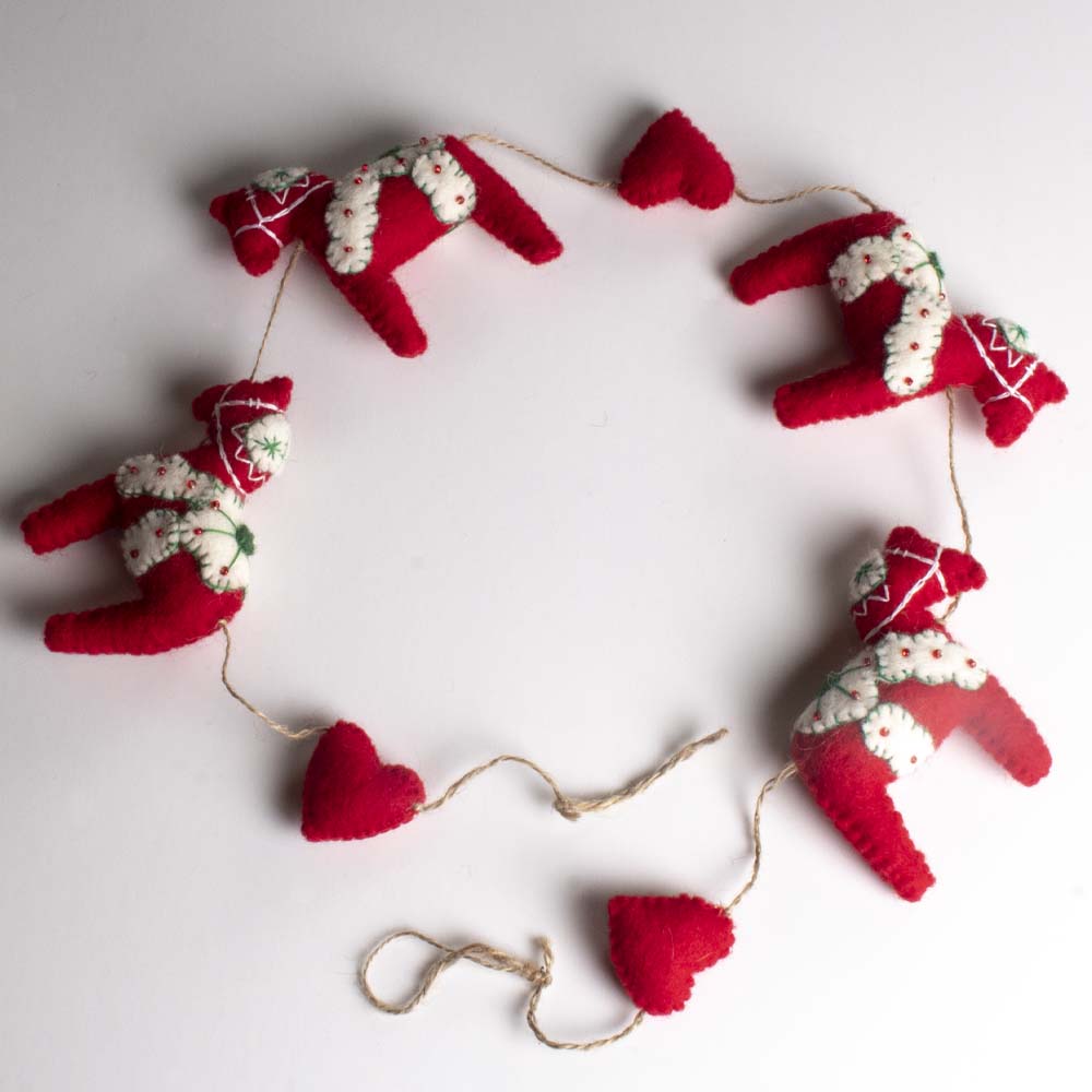 Felt Dala Horse Garland