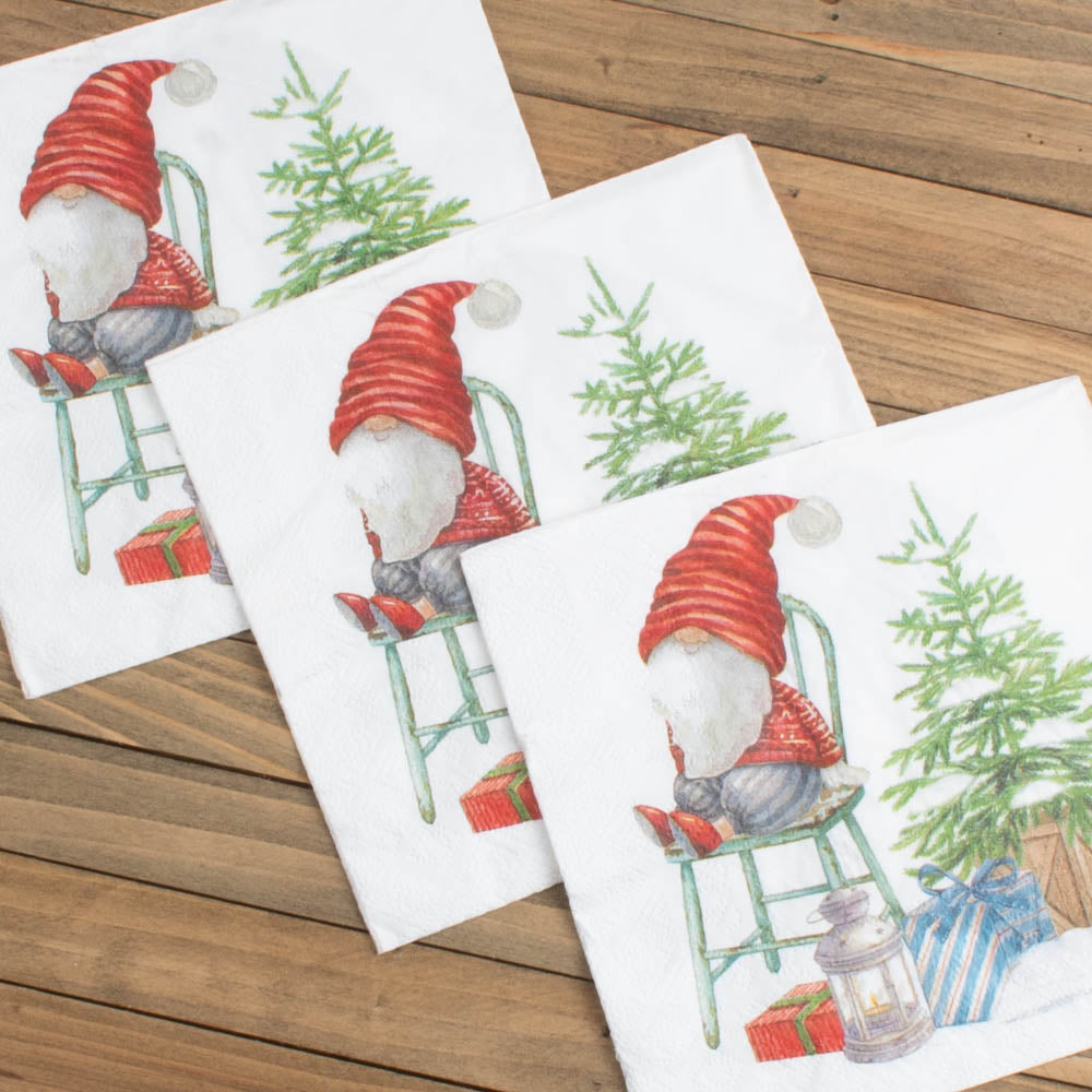 Lunch Napkins - Tomte on Chair